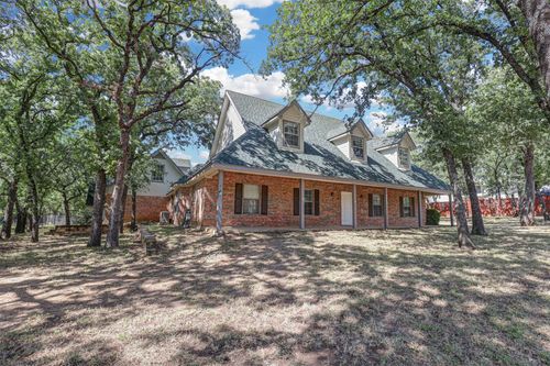 104 W Ash Ln, Euless, TX, 76039-2802 | Card Image