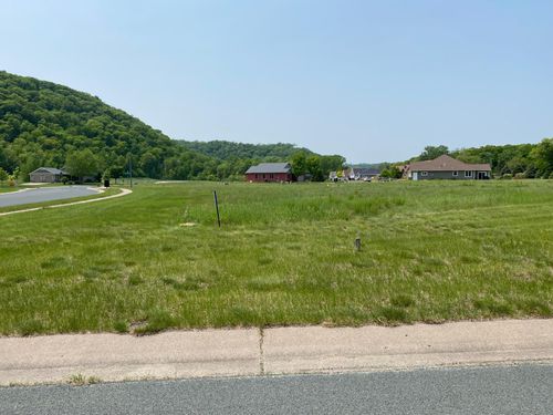 532 Clover Ct, Lake City, MN, 55041 | Card Image