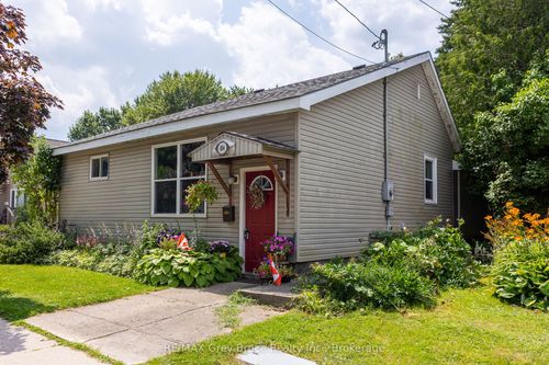 884 6th Ave W, Owen Sound, ON, N4K5G2 | Card Image