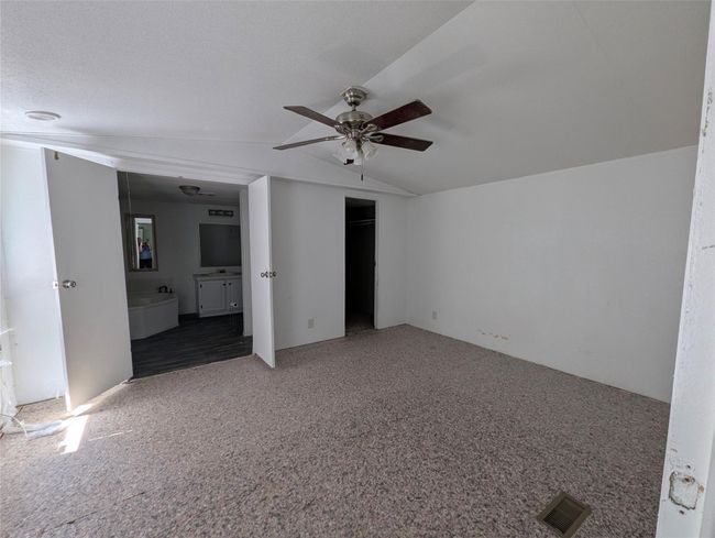 Primary Bedroom | Image 7