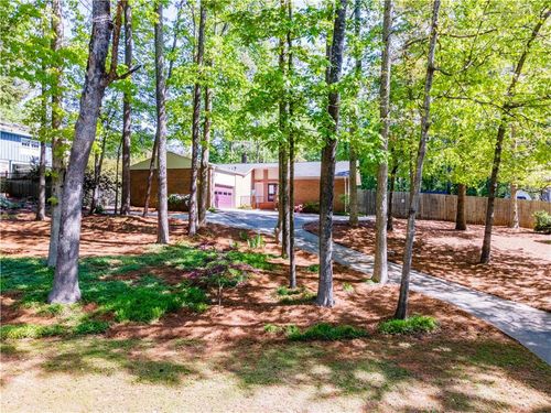 3290 Custer Lake Dr Nw, Marietta, GA, 30064-1126 | Card Image