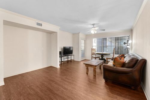 113-501 W 26th St, Austin, TX, 78705-4579 | Card Image