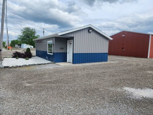 802 W Water St, Pinckneyville, IL, 62274-1247 | Card Image