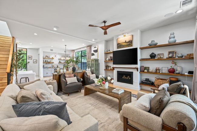 7810 Hardy Dr, House other with 4 bedrooms, 4 bathrooms and 2 parking in Austin TX | Image 7