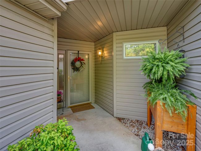 12 Tisha Ln, Townhouse with 3 bedrooms, 2 bathrooms and null parking in Hendersonville NC | Image 5