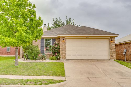 2521 Wakecrest Drive, Fort Worth, TX, 76108 | Card Image