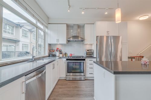 158-11305 240 St, Maple Ridge, BC, V2W0J1 | Card Image