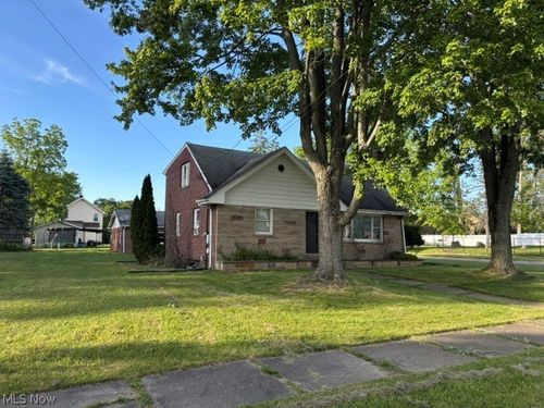 1006 Orlo Dr Nw, Warren, OH, 44485-2426 | Card Image