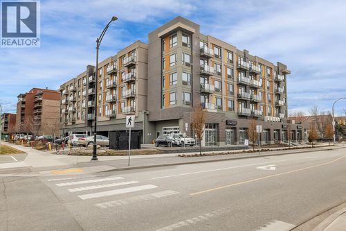 327-925 Leon Ave, Kelowna, BC, V1Y0E5 | Card Image