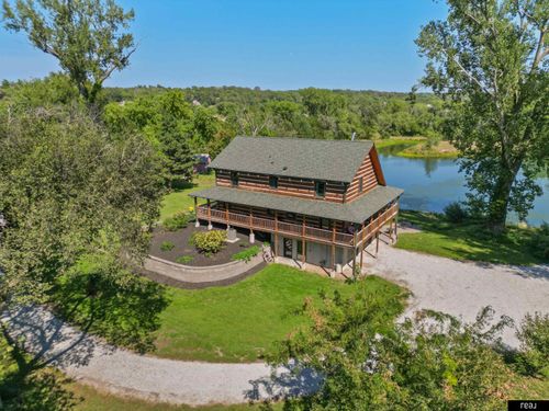 8305 Kauai Dr, Papillion, NE, 68046-5610 | Card Image