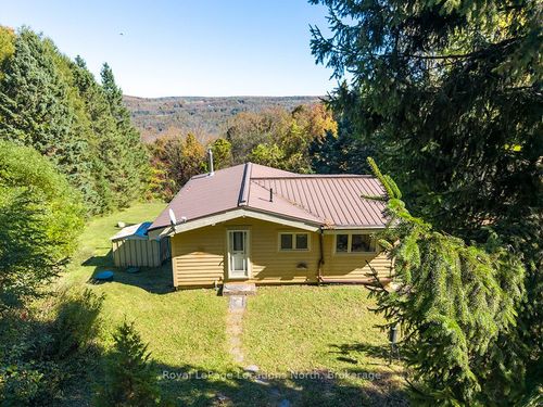 231 Windy Lane Dr, Grey Highlands, ON, N0C1H0 | Card Image