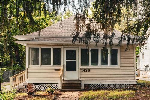 1420 W Walnut St, Independence, MO, 64050-3548 | Card Image
