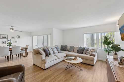 apt-406-721 N Pine Island Rd, Plantation, FL, 33324-1337 | Card Image