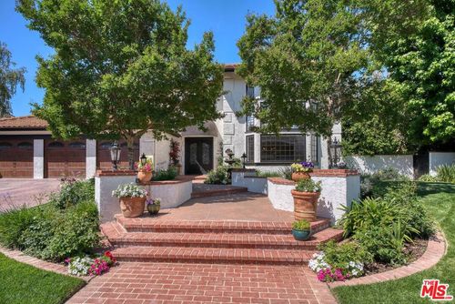 29340 Castlehill Dr, Agoura Hills, CA, 91301-4432 | Card Image