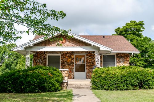 900 5th St, Monett, MO, 65708-1439 | Card Image