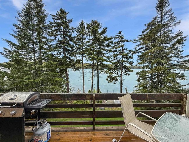 521 Beach Rd, House other with 2 bedrooms, 2 bathrooms and null parking in Pittsburg NH | Image 32