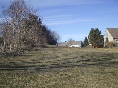 2924 Hunters Hl, Kalamazoo, MI, 49048 | Card Image