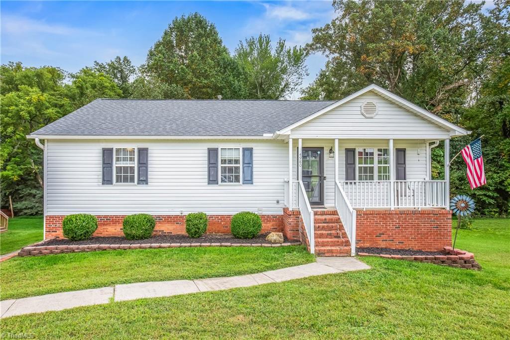 Fiddlers Run Dr, Kernersville, NC 27284