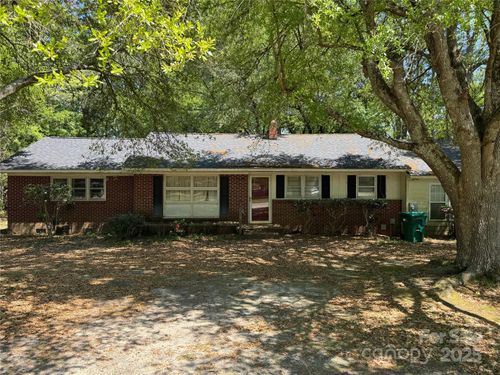 383 Isgett Cir, Cheraw, SC, 29520-6613 | Card Image