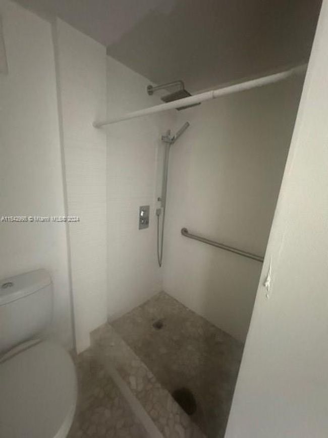 APT-109 - 1650 Ne 115 Th St, Condo with 1 bedrooms, 2 bathrooms and null parking in Miami FL | Image 10
