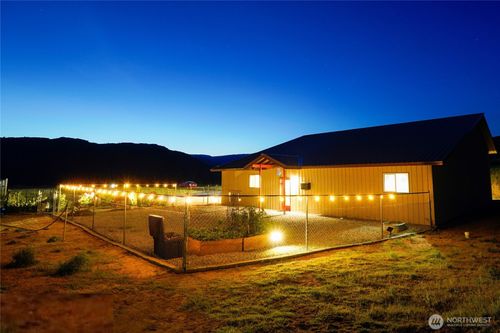 675 Peach Rd, Waterville, WA, 98858 | Card Image