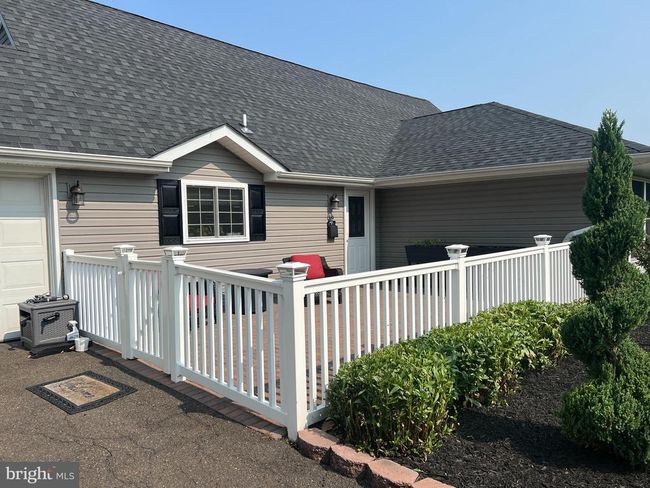 39 Shellflower Rd, House other with 5 bedrooms, 3 bathrooms and null parking in LEVITTOWN PA | Image 4