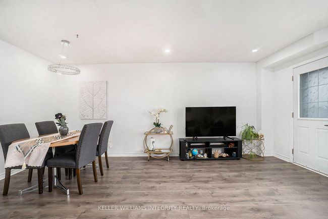 A - 85 Seyton Dr, Condo with 3 bedrooms, 2 bathrooms and 1 parking in Nepean ON | Image 5