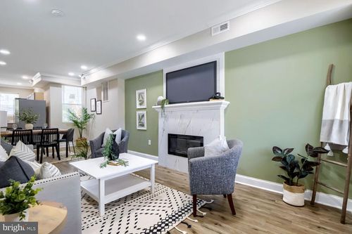 2560 Robb St, BALTIMORE, MD, 21218-4830 | Card Image