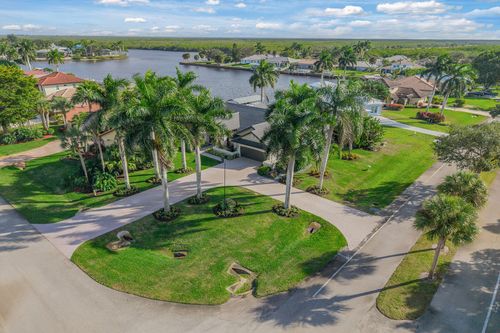 123 Newport Dr, NAPLES, FL, 34114-9607 | Card Image