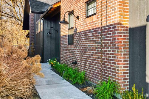 241 S Steel Farm Ave, Eagle, ID, 83616-4561 | Card Image