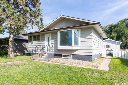 1147 Main Street N, Moose Jaw, SK, S6H0X3 | Card Image
