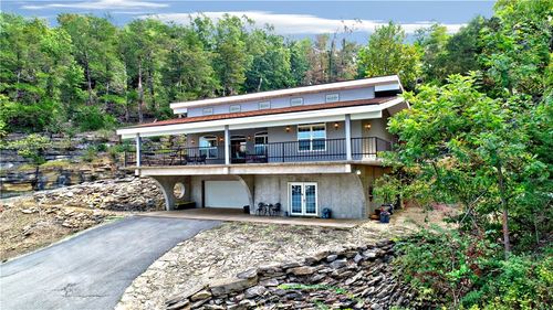 8875 Garrison Rd, Rogers, AR, 72756-8246 | Card Image