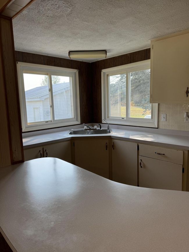 Kitchen | Image 10