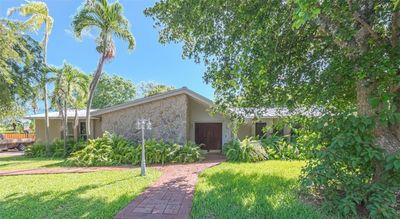 17191 Sw 84th Ave, House other with 5 bedrooms, 4 bathrooms and null parking in Palmetto Bay FL | Image 1