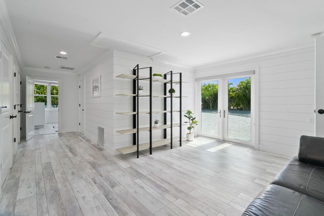 Family Room | Image 16