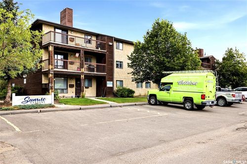205-31 Rodenbush Dr, Regina, SK, S4R8C7 | Card Image