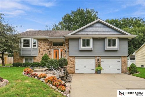 637 S 215th St, Elkhorn, NE, 68022-2047 | Card Image