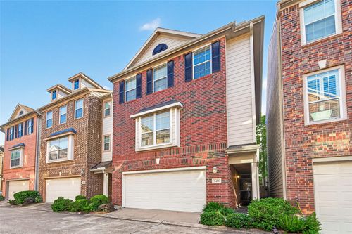 3418 Skyline Village Dr, Houston, TX, 77057-7040 | Card Image