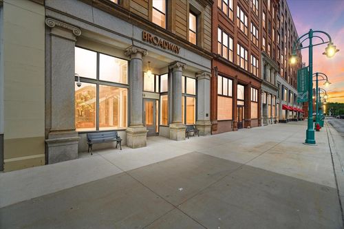 310-234 N Broadway, Milwaukee, WI, 53202 | Card Image