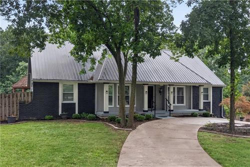 4735 Summit Ct, Shawnee, KS, 66216-1133 | Card Image