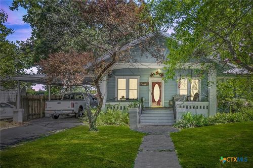 409 E Bowie St, Luling, TX, 78648-3001 | Card Image