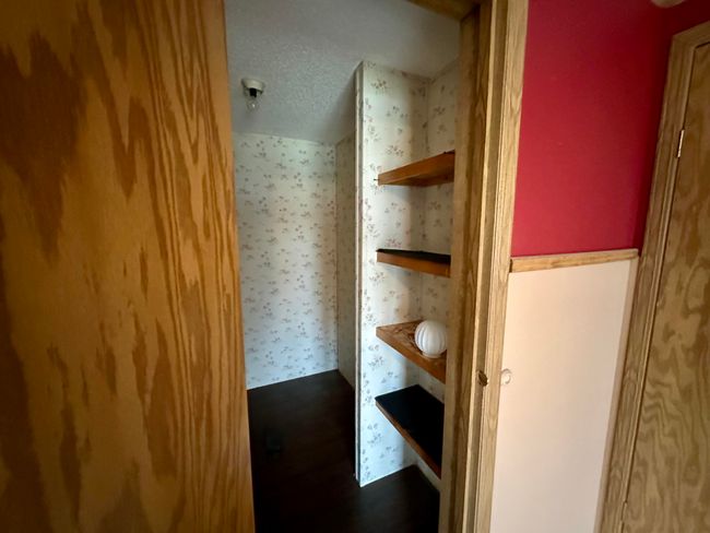 Primary Closet | Image 17