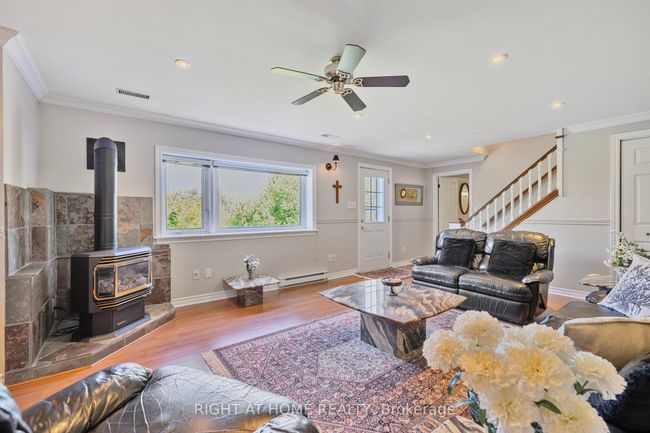 42 Valleyview Rd, House other with 5 bedrooms, 2 bathrooms and 6 parking in Brampton ON | Image 23