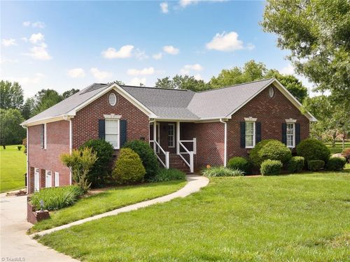 170 Deer Path Ln, Lexington, NC, 27295-7031 | Card Image