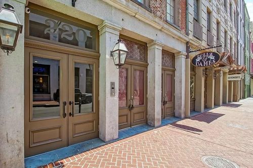 306-220 Decatur St, New Orleans, LA, 70130-1211 | Card Image