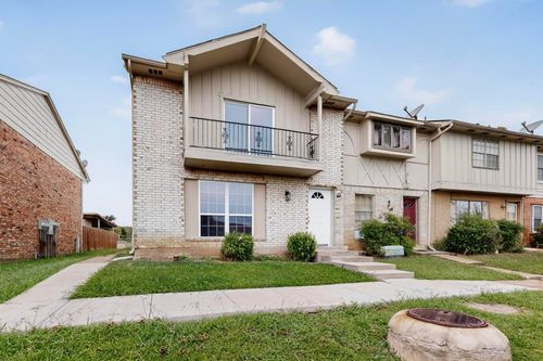 2-32 W Creek Ln, Grand Prairie, TX, 75052-6203 | Card Image