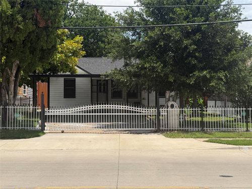 1318 S Ewing Ave, Dallas, TX, 75216-1131 | Card Image