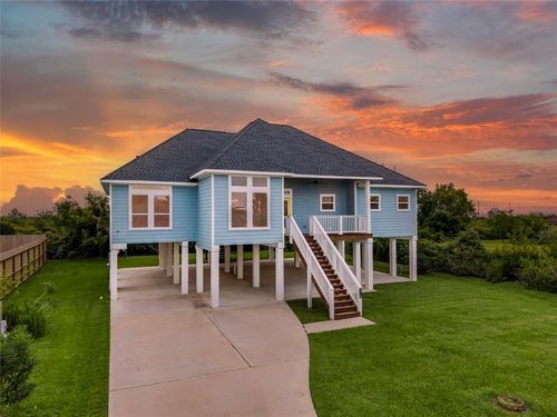 218 Debbie Ln, San Leon, TX, 77539-1936 | Card Image