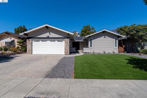 1487 Fry Ln, Hayward, CA, 94545-2535 | Card Image