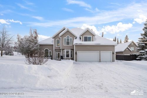 4738 Egret Rock Cir, Anchorage, AK, 99507-4387 | Card Image